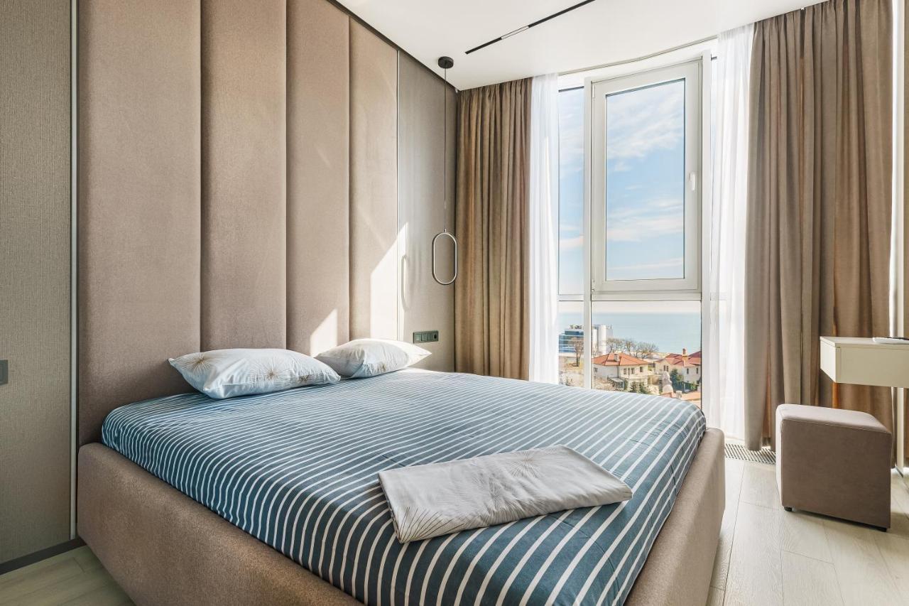 Luxury Waterfront 3-Bedrooms Apartment โอเดสซา ภายนอก รูปภาพ